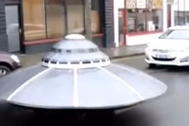 "Đĩa bay" xuất hiện trên phố Ireland