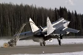 Nga triển khai máy bay đánh chặn MiG-31 tại căn cứ không quân ở Bắc Cực