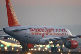 Tình huống hi hữu, nhiều hành khách tình nguyện bỏ chuyến vì máy bay quá nặng