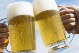 Vỡ bàng quang vì... đấu bia