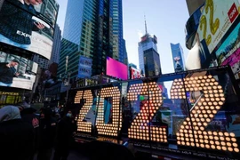 Thế giới đón năm mới 2022 cẩn trọng và trầm lắng hơn vì biến thể Omicron