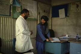 Nghịch lý ở các cơ sở y tế Afghanistan khi Taliban tiếp quản 