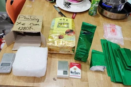 Bóc trần đường dây vận chuyển ma túy núp bóng xe “luồng xanh” 