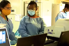 Trách nhiệm và chủ động ứng phó với biến thể Omicron 