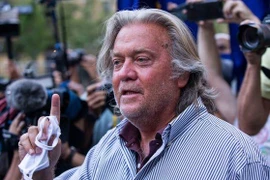 Vì sao cựu cố vấn của cựu Tổng thống Donald Trump bị khởi tố? 