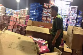 Phát hiện hơn 1.000 bộ đồ chơi không rõ nguồn gốc xuất xứ