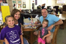 Bé gái 7 tuổi đã sống sót kỳ diệu thế nào sau tai nạn máy bay kinh hoàng?