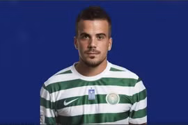 Cảnh sát điều tra nghi án một cầu thủ chết trong xe ô tô