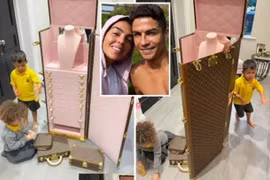 Bạn gái "không nói lên lời" khi nhận món quà hơn 3 tỷ từ Ronaldo