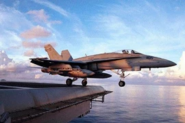 Hai máy bay F/A-18 của hải quân đánh bộ Mỹ đâm nhau khi đang bay