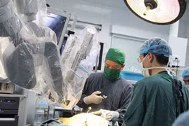 Cho phép dùng robot mổ nội soi 