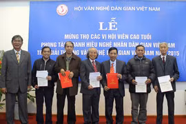 Trao giải cho công trình nghiên cứu văn nghệ dân gian