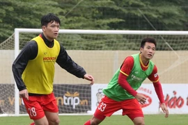 Hoàng Đức tập 'sung' cùng tuyển Việt Nam sau khi khỏi Covid-19