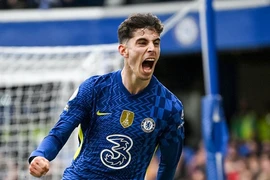 Chelsea vững vàng tiến bước trong giông bão