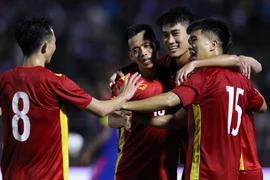 Bảng xếp hạng FIFA: Việt Nam thăng tiến, Thái Lan lùi sâu