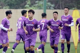 Xuân Trường và Hải Huy mắc Covid-19, HLV Park bổ sung gấp tiền vệ