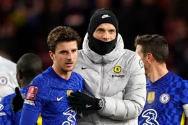 Vì sao Chelsea vẫn chơi thăng hoa trong nghịch cảnh?