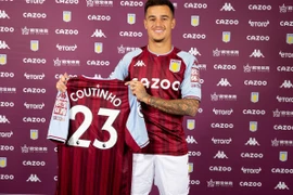 Coutinho hớn hở ra mắt Aston Villa