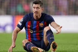 Barca thua thảm trong ngày phải xuống Europa League