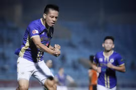 Thắng thuyết phục, Hà Nội FC đòi lại ngôi đầu