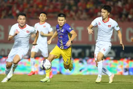 Đánh bại Hà Nội FC, Hải Phòng áp sát ngôi đầu bảng