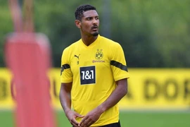 Tiền đạo tân binh của Dortmund bị phát hiện mắc ung thư