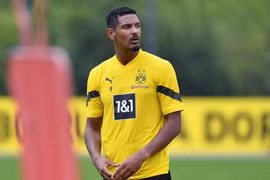 Tiền đạo tân binh của Dortmund bị phát hiện mắc ung thư