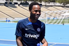 Sterling hớn hở ra mắt Chelsea tại Mỹ