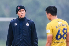 CLB Hà Nội chia tay HLV Hàn Quốc ngay trước V-League 2022