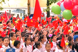 Nhẹ gánh trên vai trẻ