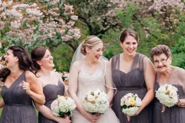 Phù dâu... 89 tuổi