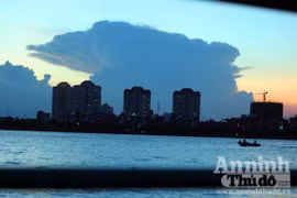 Sự thật về những “lăng mộ” dưới đáy hồ Tây