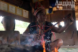 Kỳ tài gọi thần lửa bằng âm nhạc