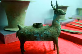 Vào xem kho cổ vật giá trị của đại gia xứ Thanh