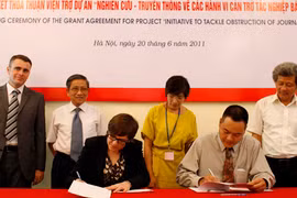  Hành lang bảo vệ nhà báo