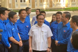 Trẻ hóa không có nghĩa là chạy theo số lượng