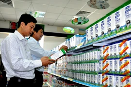 Vinamilk tiếp tục đứng đầu trong Top 10 doanh nghiệp niêm yết uy tín tại Việt Nam năm 2016