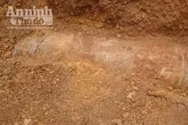 Phát hiện quả bom nặng 250 kg khi đào móng làm nhà