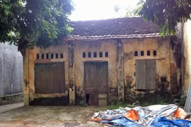 Ngôi nhà không ai dám mua vì lời đồn rợn người bị “yểm bùa”