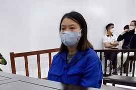 Người đàn bà lĩnh án tù vì nhận tiền làm “sổ đỏ”