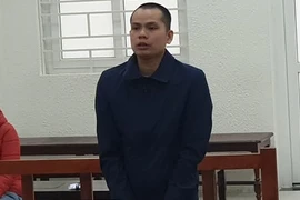 Người mẹ thoát chết nhờ hai con nhỏ giải cứu...