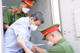 Cựu Chủ tịch tỉnh Bình Dương nói chỉ biết sai phạm về đất đai qua báo chí 