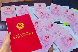 Mất tiền tỷ vì được thông gia "chắp mối" giúp làm sổ đỏ... 