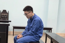 Hai nam thanh niên lĩnh án tù vì cùng muốn được quan hệ tình cảm với một cô gái trẻ