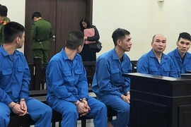 Hàng loạt cửa hàng kim hoàn “ngã ngửa” vì bị lừa mua lại vàng giả 