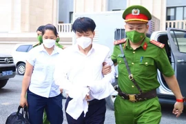 Một số hình ảnh về phiên xử cựu Thứ trưởng Bộ Y tế Trương Quốc Cường và các bị cáo