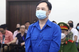 Cựu chủ tịch vụ thao túng chứng khoán nói không hiểu về chứng khoán 