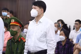 Cựu Thứ trưởng Bộ Y tế Trương Quốc Cường bị tuyên phạt 4 năm tù, vụ thuốc giả 