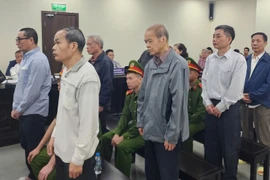 Nhóm cựu lãnh đạo Tổng công ty Chè Việt Nam hầu tòa vì gây thất thoát lãng phí 