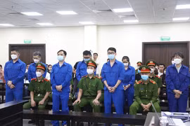 Nhiều bị cáo vụ thao túng chứng khoán được trả tự do ngay tại tòa 